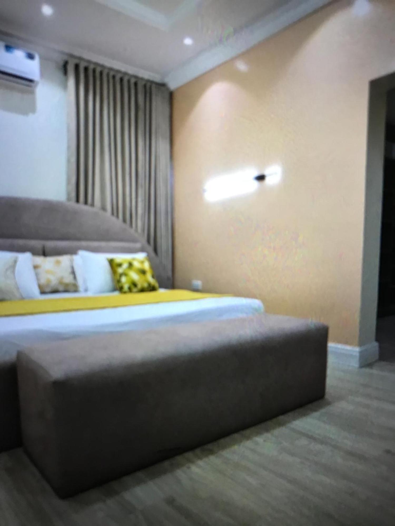 Villa Toscana Luxe Gra Port Harcourt Exterior photo